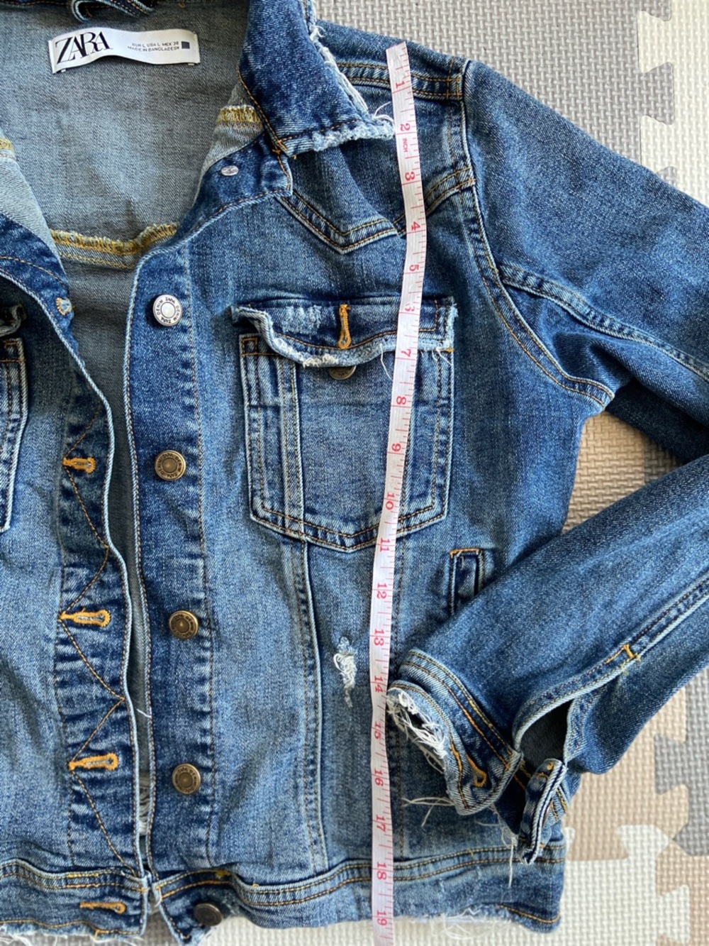 Zara Light Blue Denim Jeans with Contrast Stitching